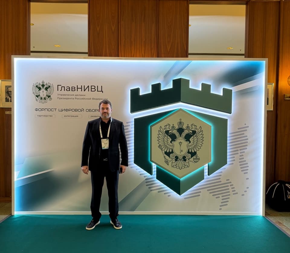 Владимир Комисcаров, eXpress